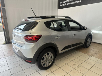 Photo 4 du bon plan DACIA Sandero 1.0 TCe 90ch Stepway Confort -22 occasion à 14990 €