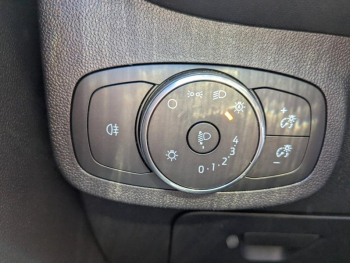 Photo 16 du bon plan FORD Fiesta 1.0 Flexifuel 95ch Cool & Connect 5p occasion à 15423 €