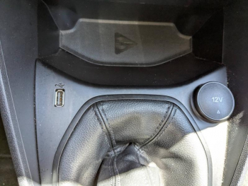 Photo 22 du bon plan FORD Fiesta 1.0 Flexifuel 95ch Cool & Connect 5p occasion à 15423 €