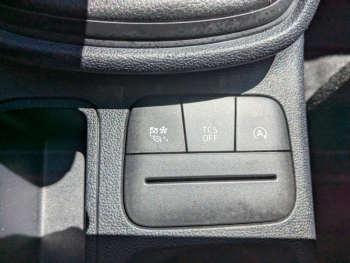 Photo 24 du bon plan FORD Fiesta 1.0 Flexifuel 95ch Cool & Connect 5p occasion à 15423 €