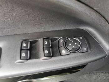 Photo 7 du bon plan FORD EcoSport 1.0 EcoBoost 125ch Active 6cv occasion à 18490 €