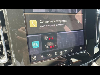 Photo 23 du bon plan VOLVO XC40 B3 163ch Plus DCT 7 occasion à 34900 €