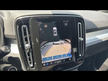 Photo 24 du bon plan VOLVO XC40 B3 163ch Plus DCT 7 occasion à 34900 €