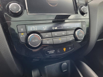 Photo 23 du bon plan NISSAN Qashqai 1.3 DIG-T 140ch N-Connecta occasion à 16490 €