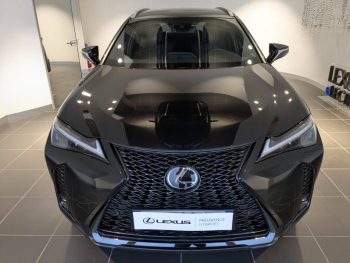 Photo 2 du bon plan LEXUS UX 250h F SPORT Design 2WD occasion à 29900 €