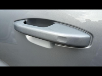 Photo 11 du bon plan VOLVO XC40 B3 163ch Ultra DCT 7 occasion à 43900 €