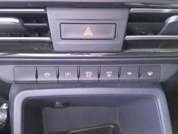 Photo 9 du bon plan FORD Grd Tourneo Connect 2.0 EcoBlue 122ch Titanium DSG7 occasion à 26590 €