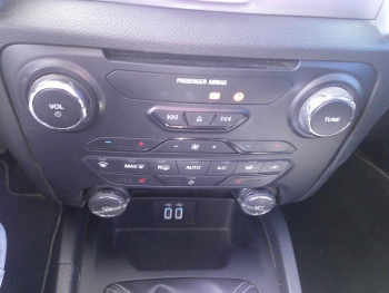 Photo 13 du bon plan FORD Ranger VUL 2.0 TDCi 170ch Super Cab Limited occasion à 29900 €