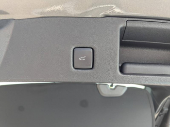Photo 17 du bon plan FORD Kuga 2.5 Duratec 180ch Hybrid FlexiFuel Active X Powershift occasion à 38990 €