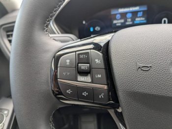 Photo 21 du bon plan FORD Kuga 2.5 Duratec 180ch Hybrid FlexiFuel Active X Powershift occasion à 38990 €