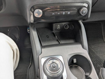 Photo 23 du bon plan FORD Kuga 2.5 Duratec 180ch Hybrid FlexiFuel Active X Powershift occasion à 38990 €