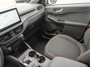 Photo 15 du bon plan FORD Kuga 2.5 Duratec 180ch Hybrid FlexiFuel ST-Line Powershift occasion à 34990 €