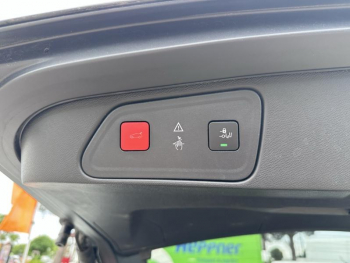 Photo 9 du bon plan PEUGEOT 3008 1.5 BlueHDi 130ch E6.c Allure Business S&S EAT8 occasion à 17890 €