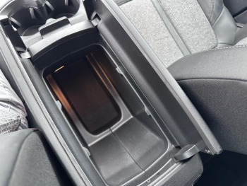 Photo 23 du bon plan PEUGEOT 3008 1.5 BlueHDi 130ch E6.c Allure Business S&S EAT8 occasion à 17890 €