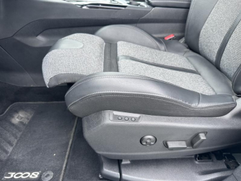 Photo 26 du bon plan PEUGEOT 3008 1.5 BlueHDi 130ch E6.c Allure Business S&S EAT8 occasion à 17890 €