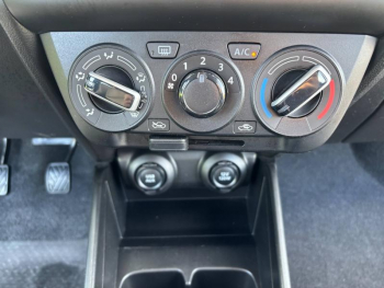 Photo 13 du bon plan SUZUKI Swift 1.2 Dualjet Hybrid 83ch Avantage occasion à 11990 €