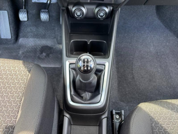 Photo 14 du bon plan SUZUKI Swift 1.2 Dualjet Hybrid 83ch Avantage occasion à 11990 €