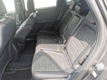 Photo 22 du bon plan FORD Kuga 2.0 EcoBlue 150ch mHEV ST-Line occasion à 23900 €