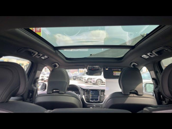 Photo 8 du bon plan VOLVO XC60 B4 AdBlue AWD 197ch R-Design Geartronic occasion à 34900 €