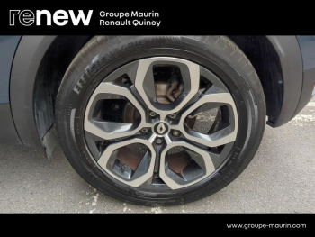 Photo 5 du bon plan RENAULT Captur 1.6 E-Tech hybride 145ch Intens -21 occasion à 18150 €