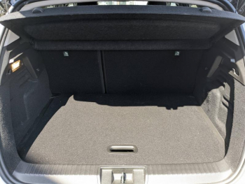 Photo 21 du bon plan RENAULT Captur 1.6 E-Tech hybride 145ch Techno occasion à 20990 €