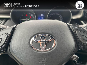 Photo 13 du bon plan TOYOTA C-HR 122h Distinctive 2WD E-CVT RC18 occasion à 17990 €