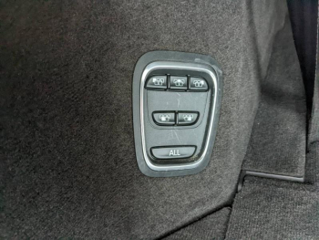 Photo 17 du bon plan RENAULT Espace 1.6 dCi 160ch energy Initiale Paris EDC occasion à 19900 €