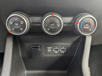 Photo 12 du bon plan RENAULT Clio 1.0 SCe 75ch Zen occasion à 10890 €