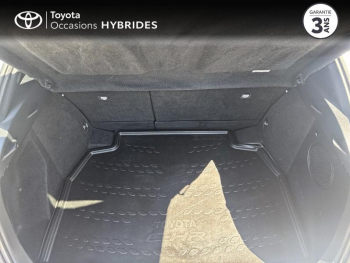 Photo 10 du bon plan TOYOTA C-HR 122h Collection 2WD E-CVT RC18 occasion à 19690 €