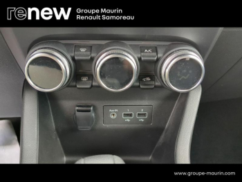 Photo 26 du bon plan RENAULT Clio 1.6 E-Tech hybride 145ch Equilibre occasion à 15900 €