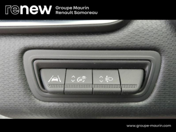 Photo 29 du bon plan RENAULT Clio 1.6 E-Tech hybride 145ch Equilibre occasion à 15900 €