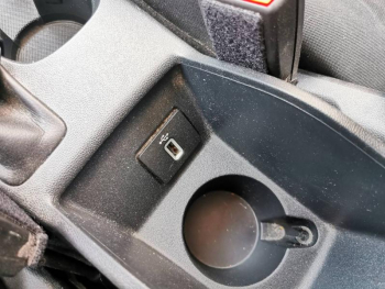 Photo 10 du bon plan FORD Fiesta 1.1 75ch Cool & Connect 5p occasion à 11990 €