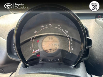 Photo 14 du bon plan TOYOTA Aygo 1.0 VVT-i 72ch x-play x-app 5p MC18 occasion à 10390 €