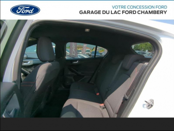 Photo 11 du bon plan FORD Focus 1.5 EcoBlue 120ch ST-Line occasion à 14990 €