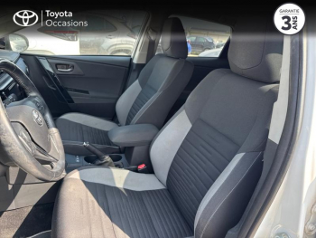 Photo 11 du bon plan TOYOTA Auris HSD 136h Design occasion à 14390 €