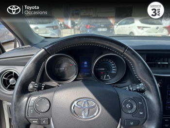 Photo 13 du bon plan TOYOTA Auris HSD 136h Design occasion à 14390 €