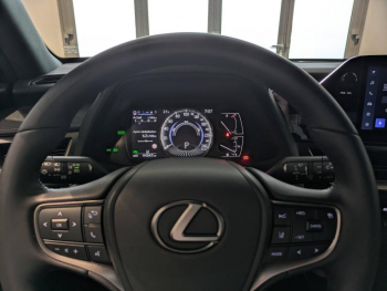 Photo 5 du bon plan LEXUS UX 250h Pack Business 2WD occasion à 26900 €