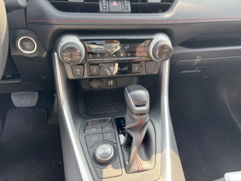 Photo 11 du bon plan SUZUKI Across 2.5 Hybride Rechargeable 306ch Pack 2024 occasion à 36990 €