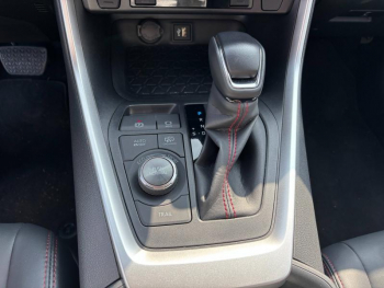 Photo 12 du bon plan SUZUKI Across 2.5 Hybride Rechargeable 306ch Pack 2024 occasion à 36990 €