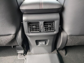 Photo 15 du bon plan SUZUKI Across 2.5 Hybride Rechargeable 306ch Pack 2024 occasion à 36990 €