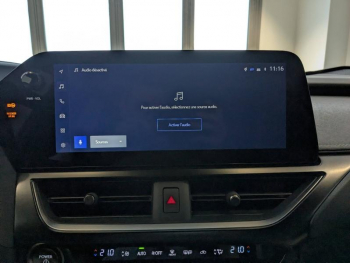 Photo 7 du bon plan LEXUS UX 300h Luxe 2WD occasion à 37900 €