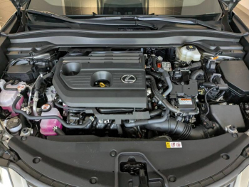 Photo 22 du bon plan LEXUS UX 300h Luxe 2WD occasion à 37900 €