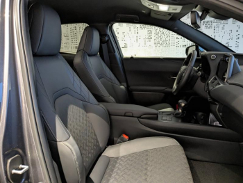 Photo 11 du bon plan LEXUS UX 250h Luxe 2WD occasion à 30900 €