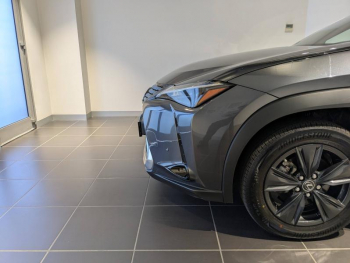 Photo 18 du bon plan LEXUS UX 250h Luxe 2WD occasion à 30900 €