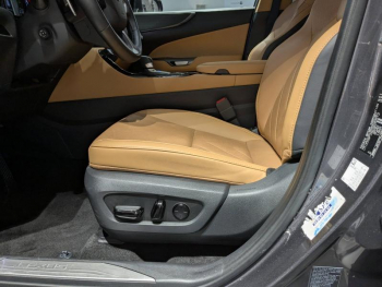 Photo 12 du bon plan LEXUS NX 450h+ Executive 4WD MY24 occasion à 55900 €