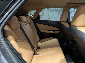 Photo 15 du bon plan LEXUS NX 450h+ Executive 4WD MY24 occasion à 55900 €