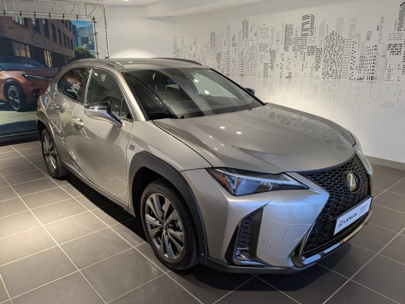 Bon plan LEXUS UX 250h F SPORT Design 2WD occasion à 29900 €