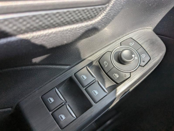 Photo 19 du bon plan FORD Kuga 2.5 Duratec 190ch FHEV E85 ST-Line X BVA occasion à 34541 €