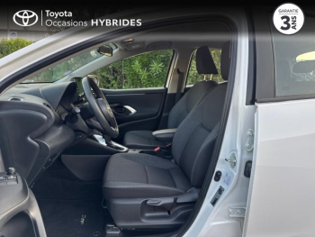 Photo 11 du bon plan TOYOTA Yaris 116h Dynamic Business 5p + Programme Beyond Zero Academy MY21 occasion à 19990 €