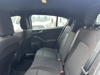 Photo 9 du bon plan FORD Focus 1.0 EcoBoost 125ch mHEV ST-Line occasion à 18590 €